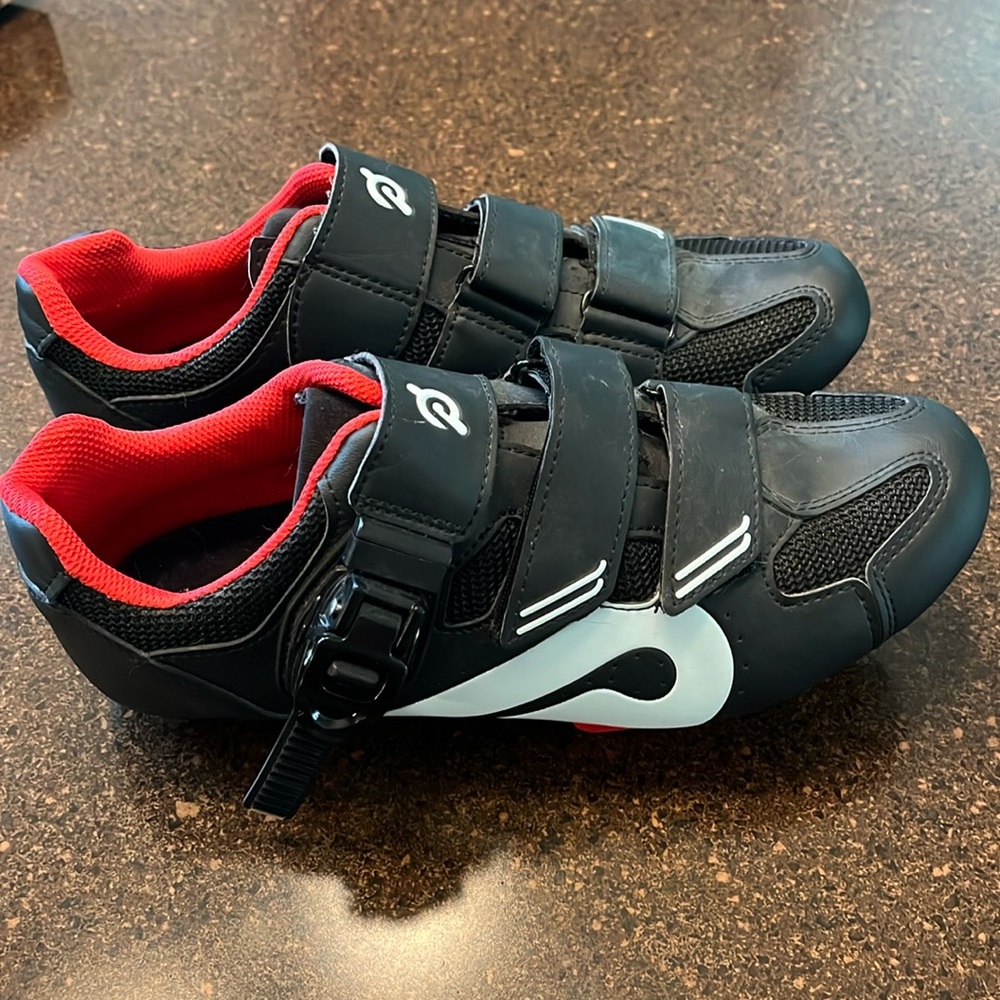 Peloton biking show clip in size 40